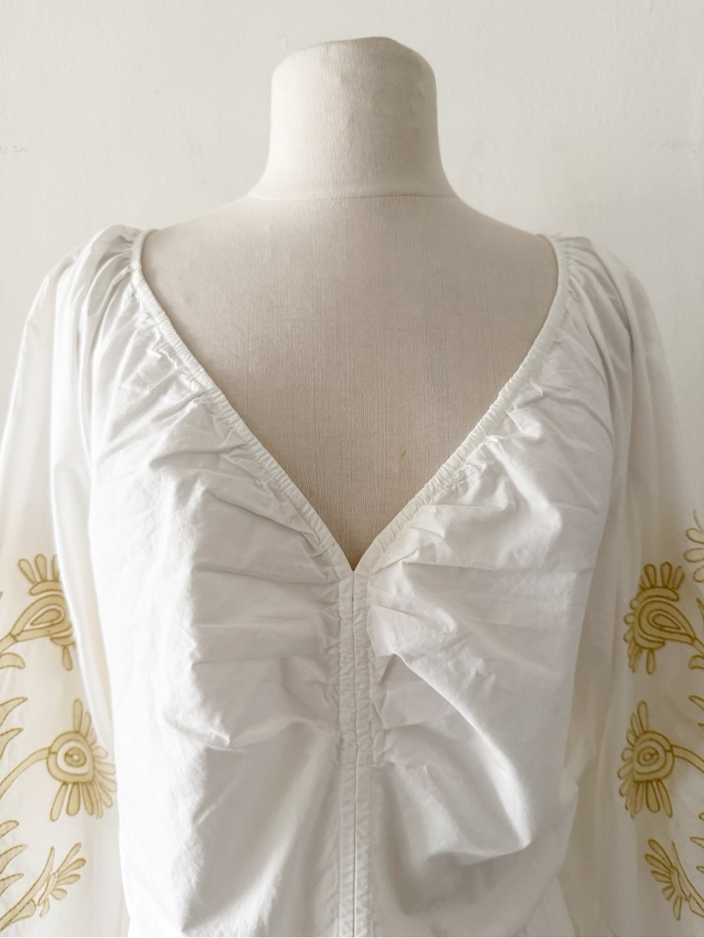 LOFT Floral Embroidered White Cotton Poplin Shirred Mini Dress Size 14 - Picture 2 of 8